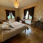 Le Chateau De Morey Bed & Breakfast 4*