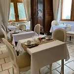 Bed & Breakfast Le Chateau De Morey Belleau
