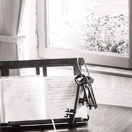 Le Chateau De Morey 住宿加早餐酒店