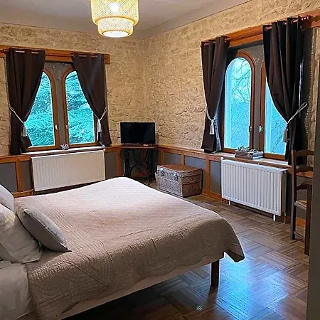 Le Château De Morey Couette-café Belleau