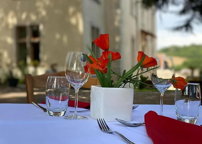 Le Chateau De Morey Bed & Breakfast 4*