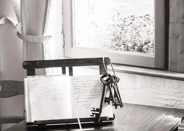 Le Chateau De Morey 住宿加早餐酒店