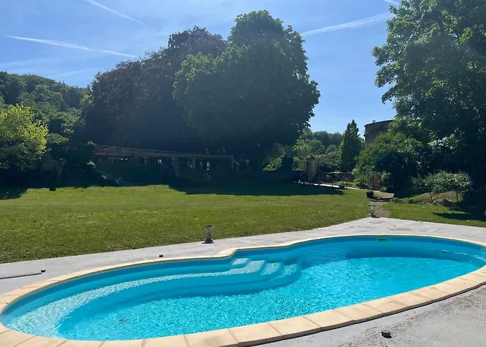 Le Chateau De Morey Belleau