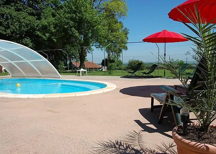 Bed & Breakfast Le Chateau De Morey 4*